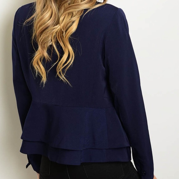LAST ONE!! Navy blue boutique blazer - Picture 4 of 4